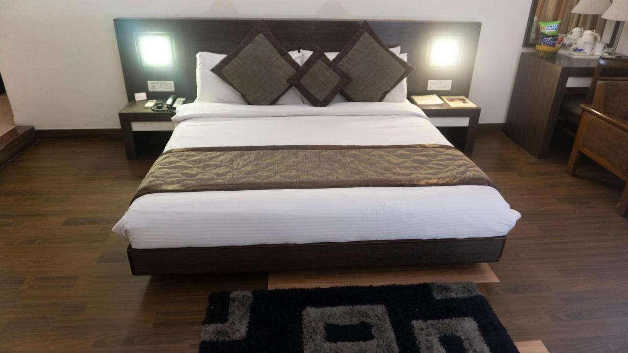 Mg Regency Hotel Baddi Exterior photo