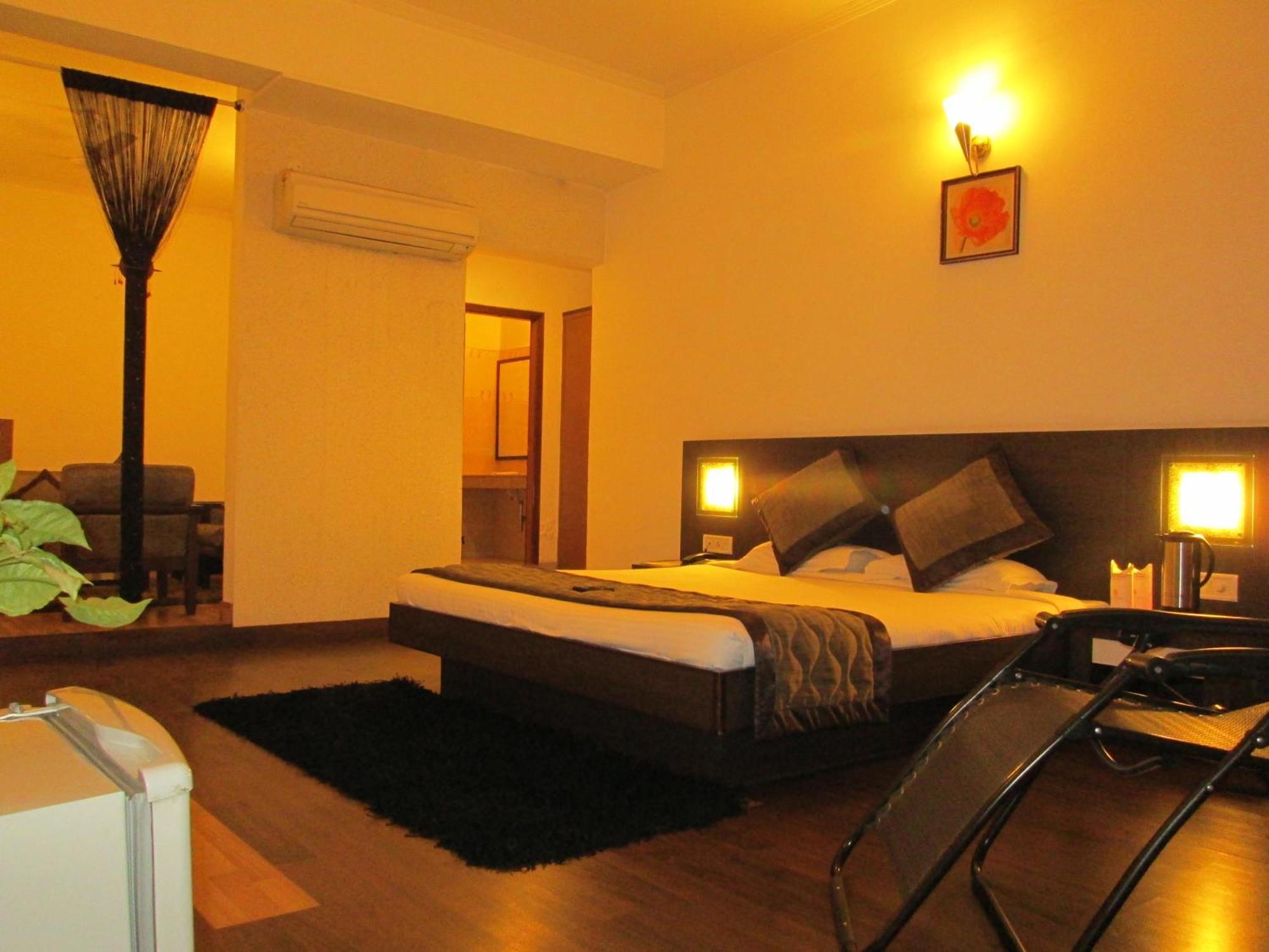 Mg Regency Hotel Baddi Exterior photo